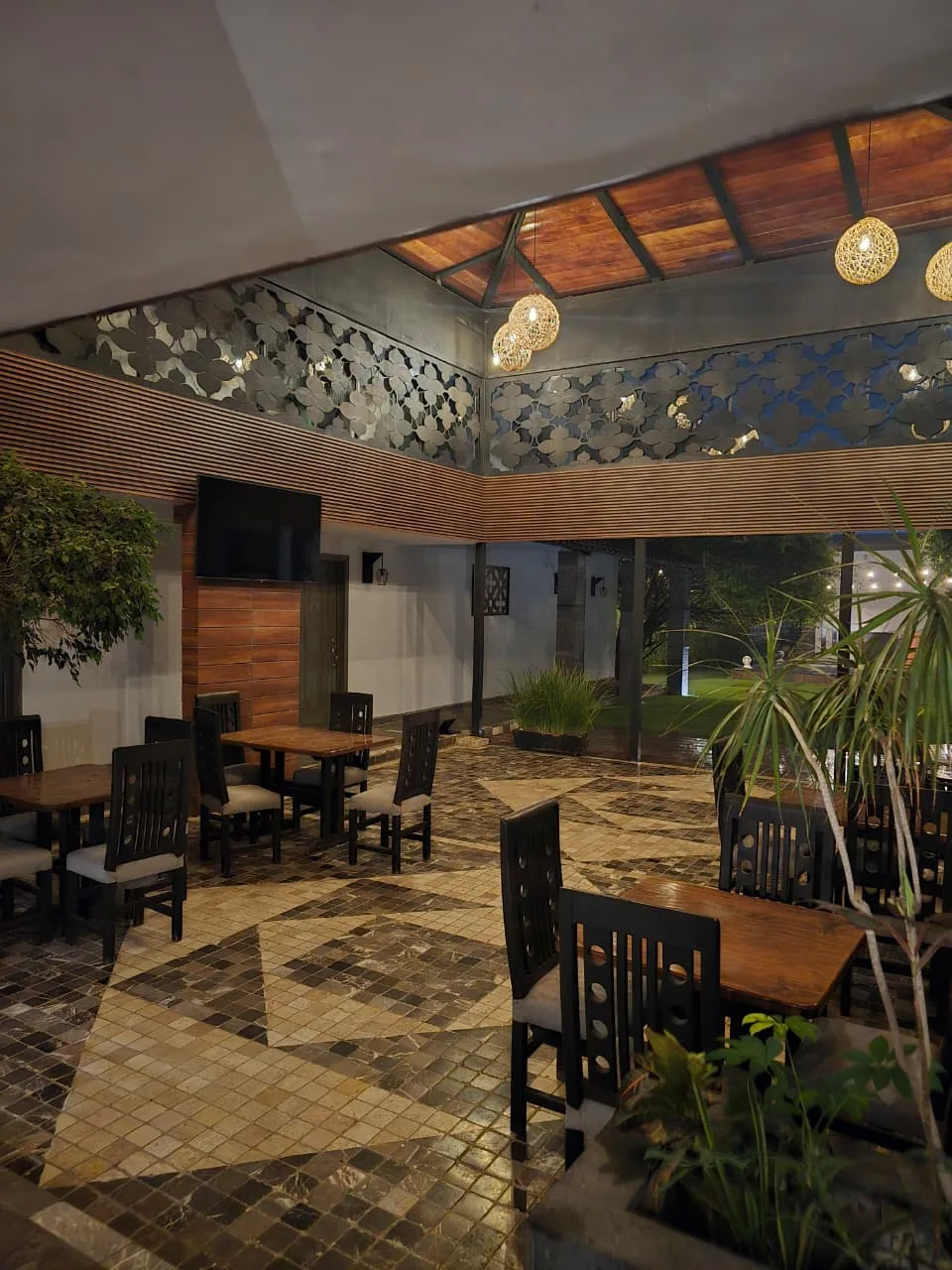 Hotel Godettia · vista jardín